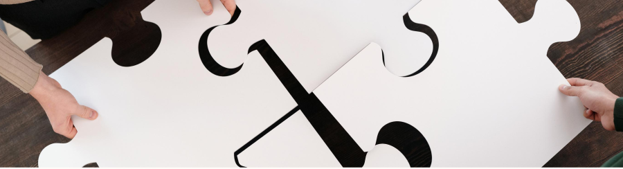 Persona usando dispositivo para contactar